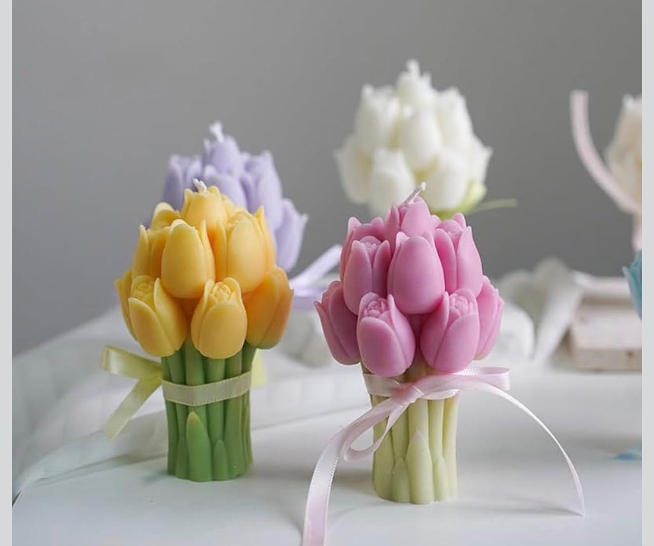 Tulip Candle